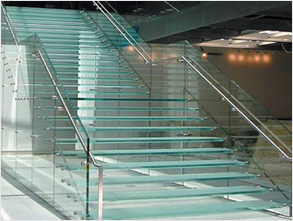 鋼化（huà）玻璃特點